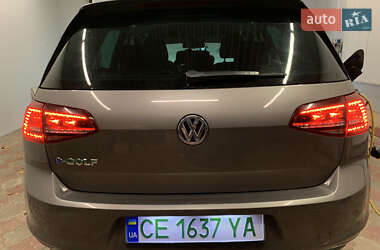 Хэтчбек Volkswagen e-Golf 2015 в Черновцах