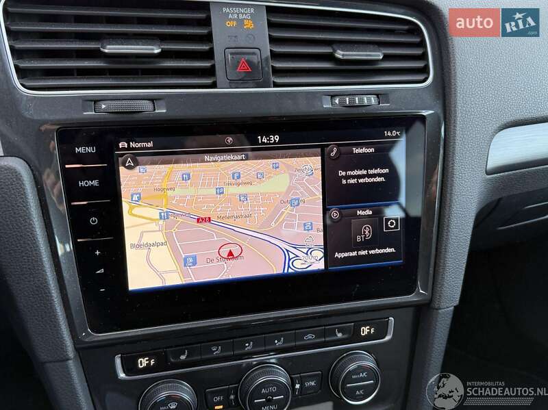 Хэтчбек Volkswagen e-Golf 2018 в Киеве