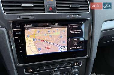 Хетчбек Volkswagen e-Golf 2018 в 