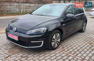 Хэтчбек Volkswagen e-Golf 2015 в Радехове