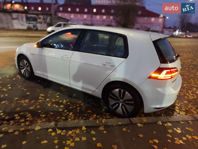 Хетчбек Volkswagen e-Golf 2014 в Києві фото 7 Хетчбек Volkswagen e-Golf 2014 в Києві
