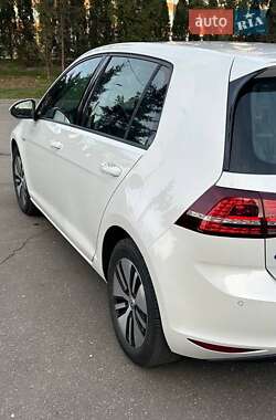 Хэтчбек Volkswagen e-Golf 2016 в Тернополе