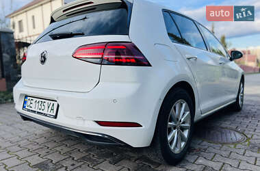 Хэтчбек Volkswagen e-Golf 2019 в Черновцах