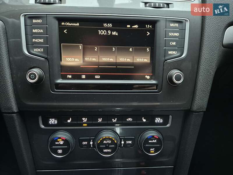 Хетчбек Volkswagen e-Golf 2015 в Івано-Франківську