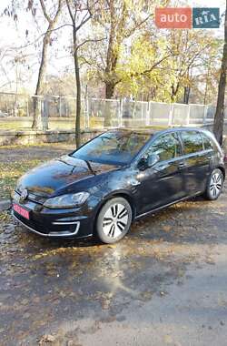 Хетчбек Volkswagen e-Golf 2015 в Запоріжжі