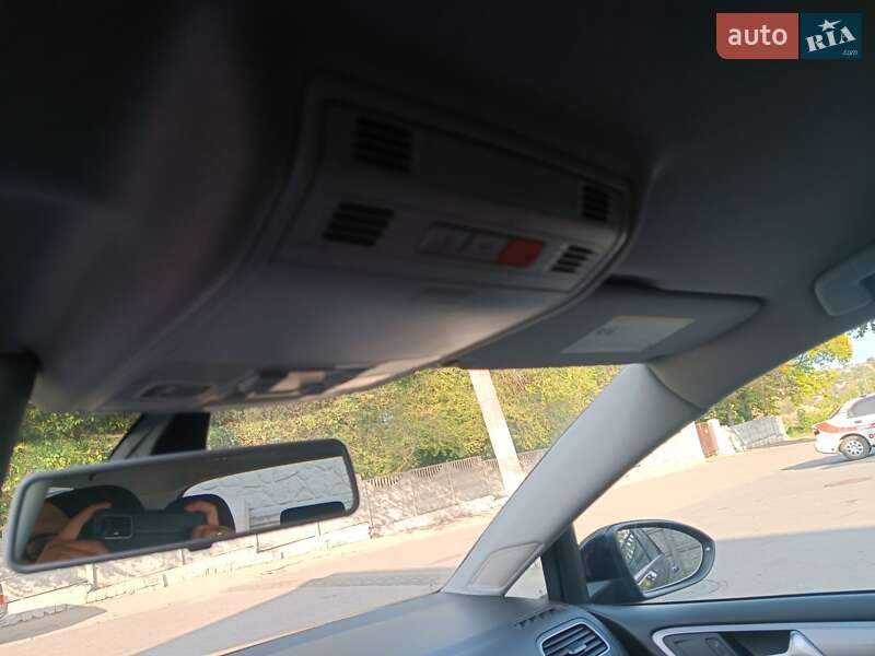 Хетчбек Volkswagen e-Golf 2016 в Дніпрі