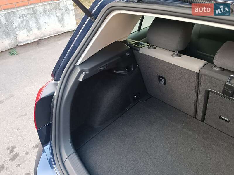 Хетчбек Volkswagen e-Golf 2016 в Дніпрі