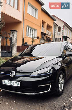 Хетчбек Volkswagen e-Golf 2014 в Чернівцях