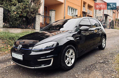 Хетчбек Volkswagen e-Golf 2014 в Чернівцях