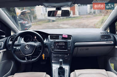 Хетчбек Volkswagen e-Golf 2014 в Чернівцях