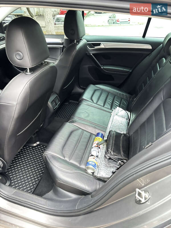 Хетчбек Volkswagen e-Golf 2015 в Вінниці