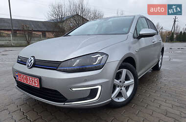 Хетчбек Volkswagen e-Golf 2015 в Городку