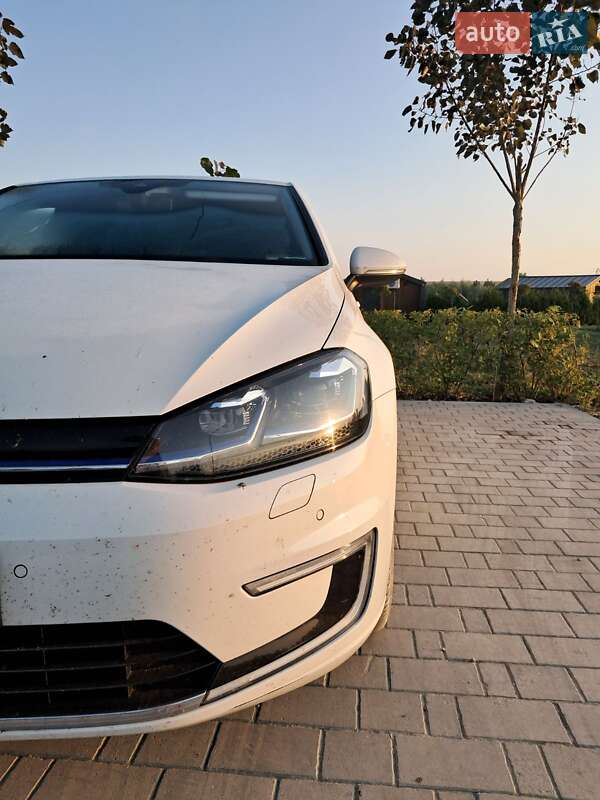 Хетчбек Volkswagen e-Golf 2018 в Львові фото 16 Хетчбек Volkswagen e-Golf 2018 в Львові