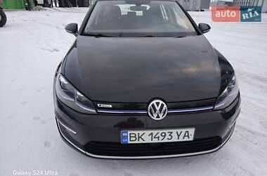 Хетчбек Volkswagen e-Golf 2017 в Шепетівці