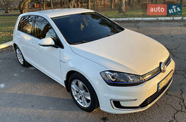 Хетчбек Volkswagen e-Golf 2015 в Кременчуці