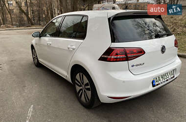 Хэтчбек Volkswagen e-Golf 2016 в Киеве