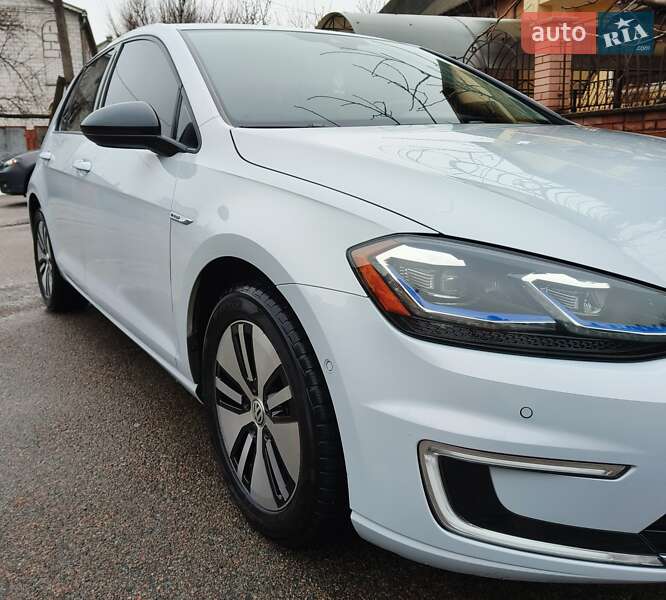 Хэтчбек Volkswagen e-Golf 2017 в Броварах