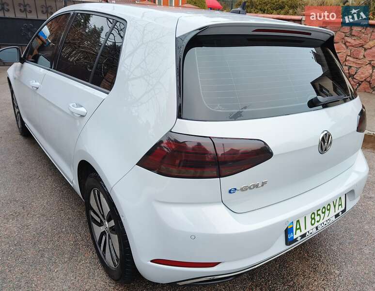 Хэтчбек Volkswagen e-Golf 2017 в Броварах