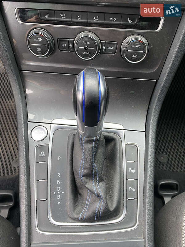 Хетчбек Volkswagen e-Golf 2015 в Білій Церкві