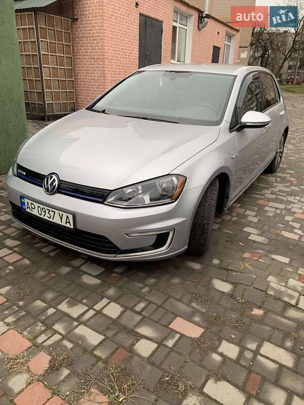Хетчбек Volkswagen e-Golf 2015 в Запоріжжі