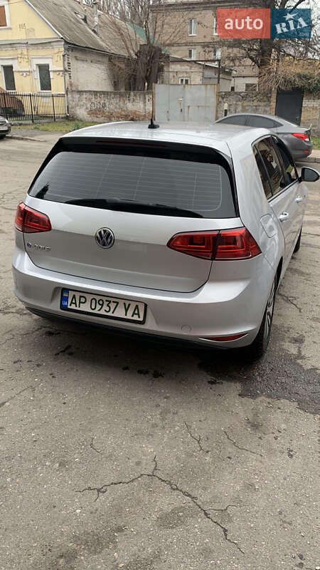 Хетчбек Volkswagen e-Golf 2015 в Запоріжжі