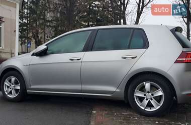 Хетчбек Volkswagen e-Golf 2014 в Радивиліві