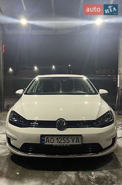 Хэтчбек Volkswagen e-Golf 2015 в Мукачево