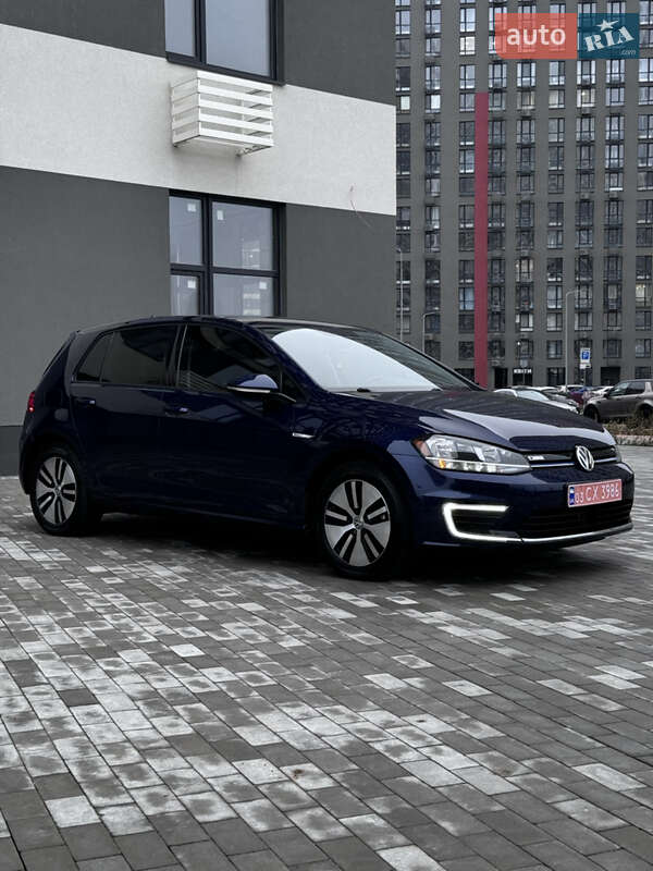 Хетчбек Volkswagen e-Golf 2019 в Києві