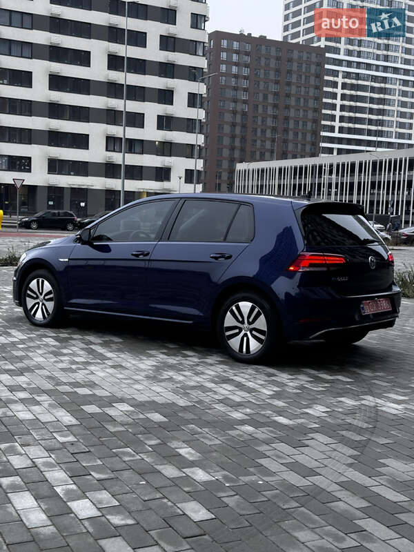 Хетчбек Volkswagen e-Golf 2019 в Києві