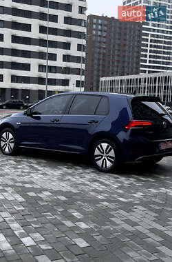 Хэтчбек Volkswagen e-Golf 2019 в Киеве