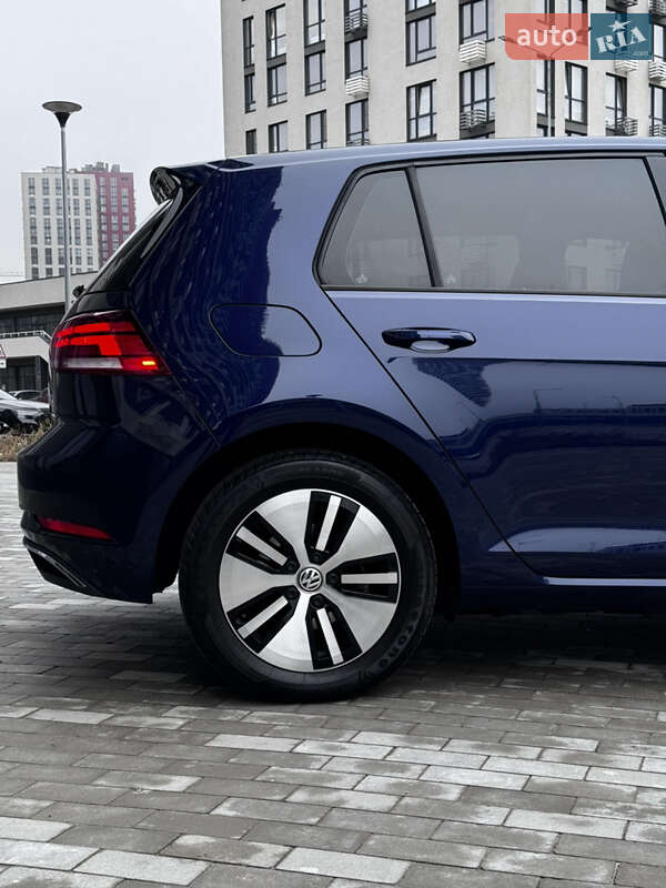 Хетчбек Volkswagen e-Golf 2019 в Києві
