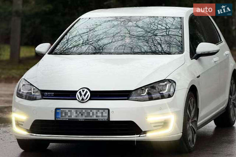 Хетчбек Volkswagen e-Golf 2015 в Хмельницькому