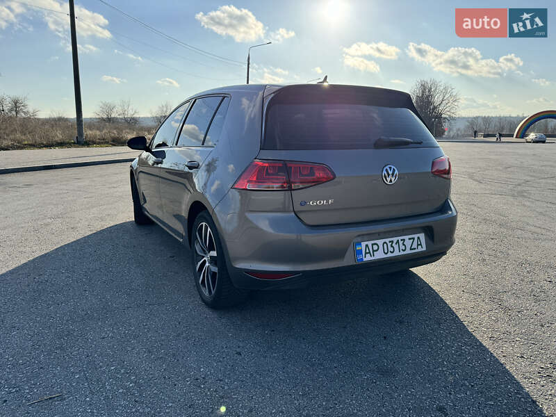 Хетчбек Volkswagen e-Golf 2016 в Запоріжжі