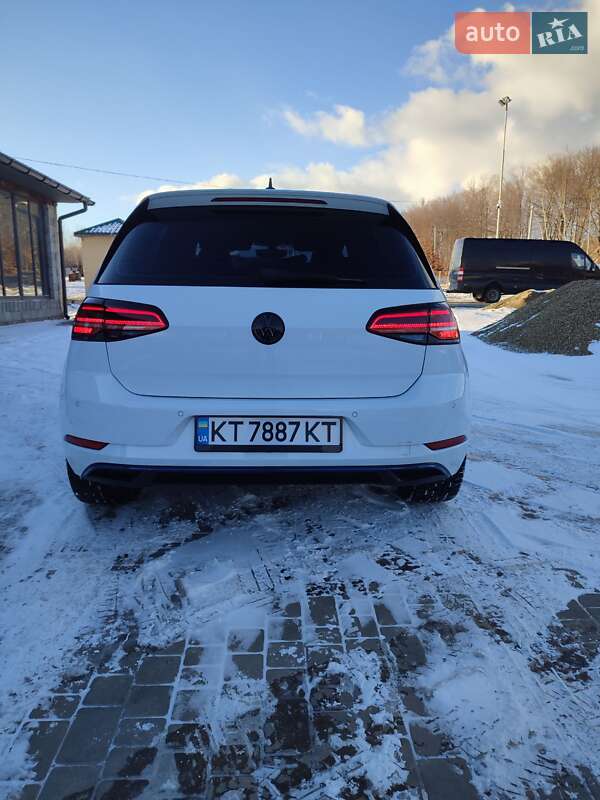 Хэтчбек Volkswagen e-Golf 2018 в Ивано-Франковске