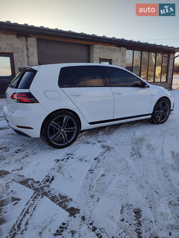 Хэтчбек Volkswagen e-Golf 2018 в Ивано-Франковске