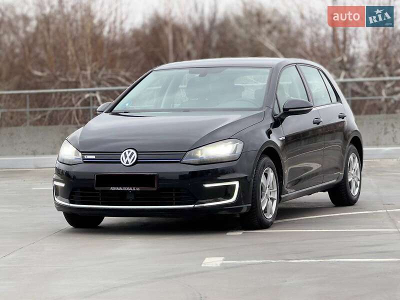 Хетчбек Volkswagen e-Golf 2014 в Києві