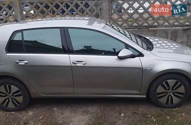 Хетчбек Volkswagen e-Golf 2018 в 