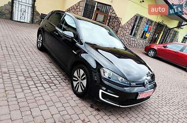 Хэтчбек Volkswagen e-Golf 2015 в 