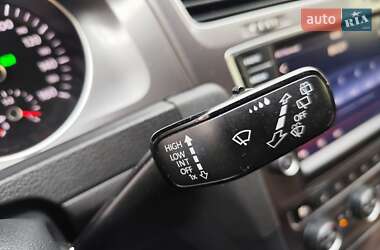 Хэтчбек Volkswagen e-Golf 2015 в 