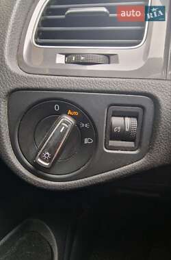 Хэтчбек Volkswagen e-Golf 2016 в 
