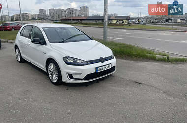 Хэтчбек Volkswagen e-Golf 2016 в Киеве