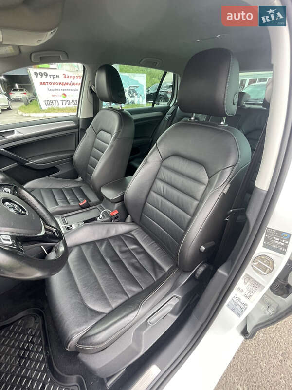 Хетчбек Volkswagen e-Golf 2016 в Києві