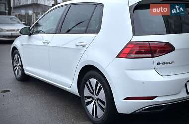 Хэтчбек Volkswagen e-Golf 2019 в 