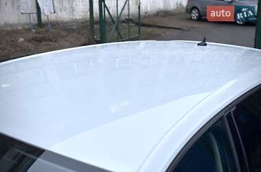 Хэтчбек Volkswagen e-Golf 2019 в 