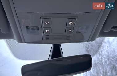 Хэтчбек Volkswagen e-Golf 2019 в 