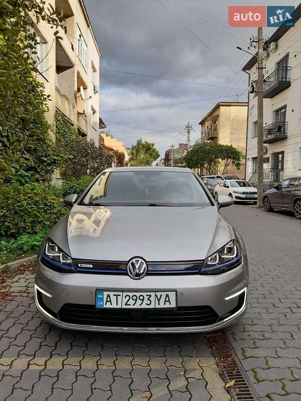 Volkswagen e-Golf 2016