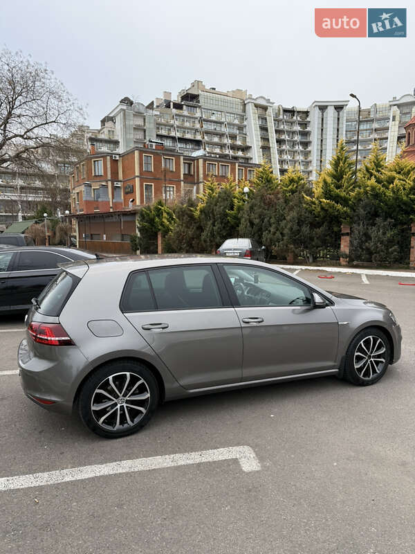 Хэтчбек Volkswagen e-Golf 2014 в Одессе