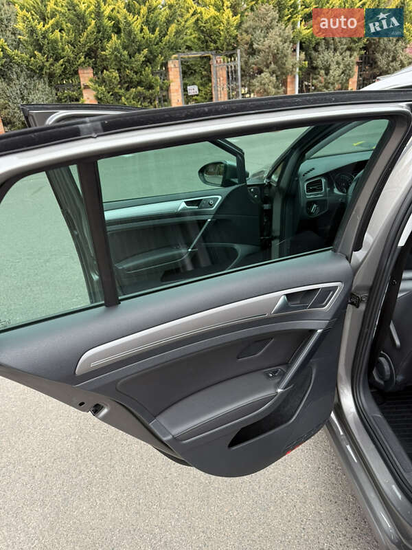 Хэтчбек Volkswagen e-Golf 2014 в Одессе