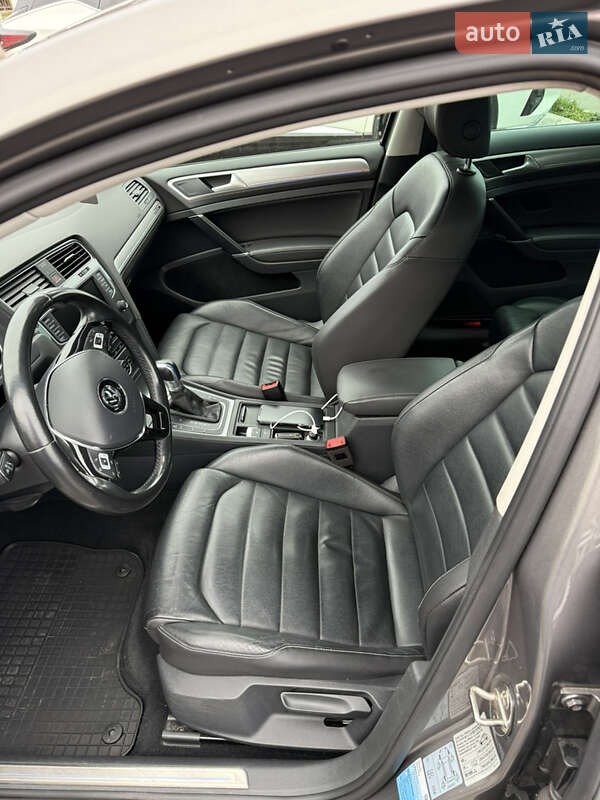 Хэтчбек Volkswagen e-Golf 2014 в Одессе