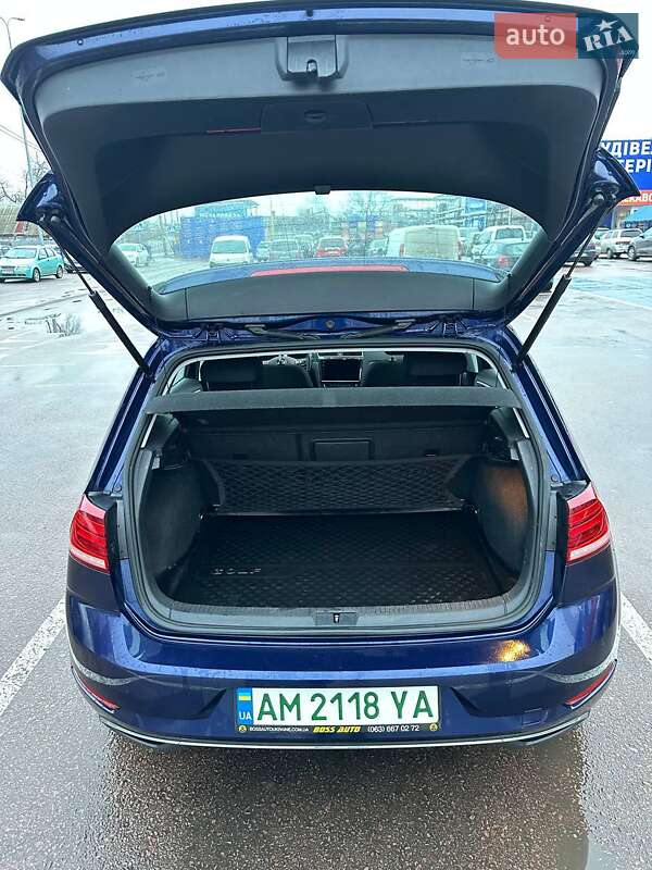 Хетчбек Volkswagen e-Golf 2018 в Житомирі